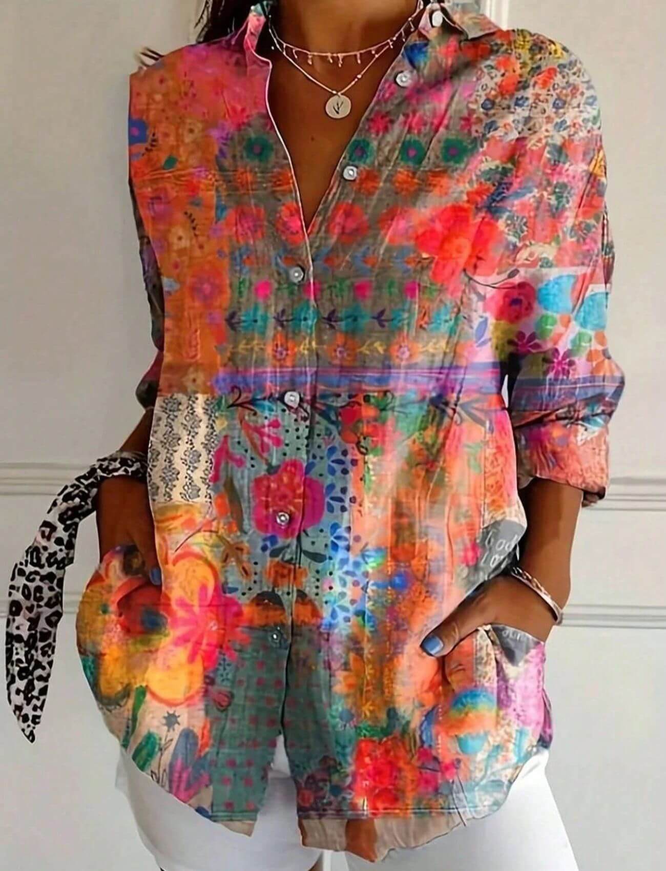 Caroline™ – Komfortabel Bluse med Fargerikt Blomsterprint