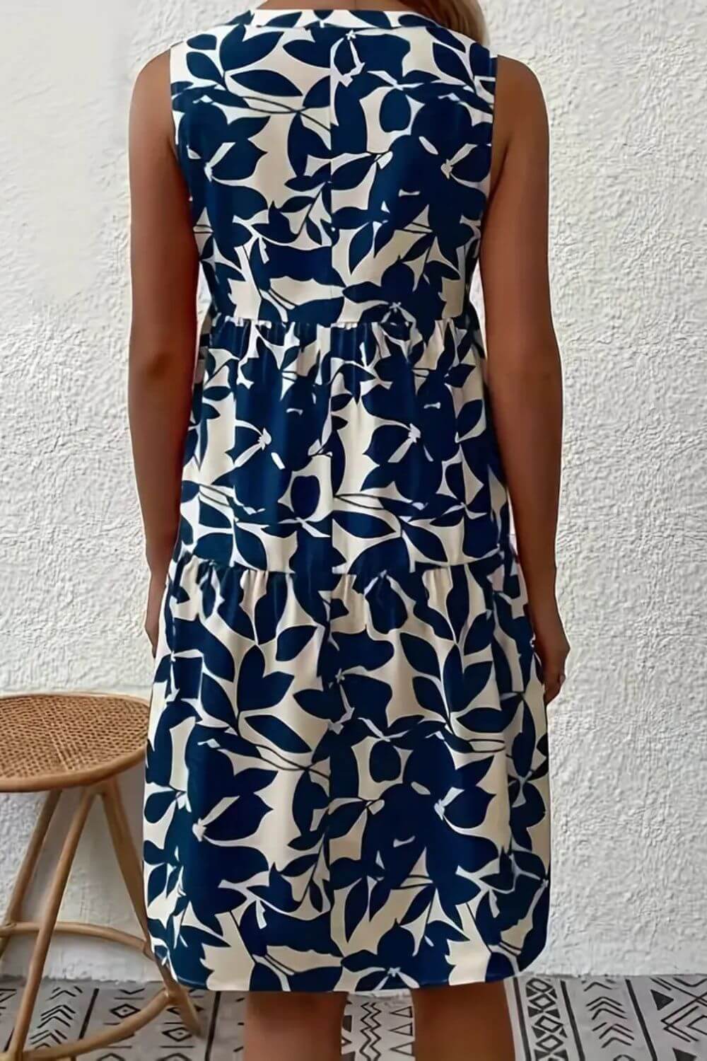 Hermine™ – Elegant Sommerkjole i Midilengde