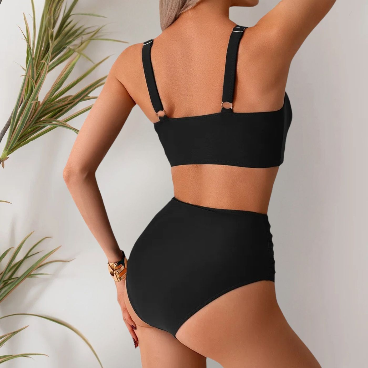 Ingeborg™ – Høyt Liv 2-delt Bandeau Bikini til Sommeren