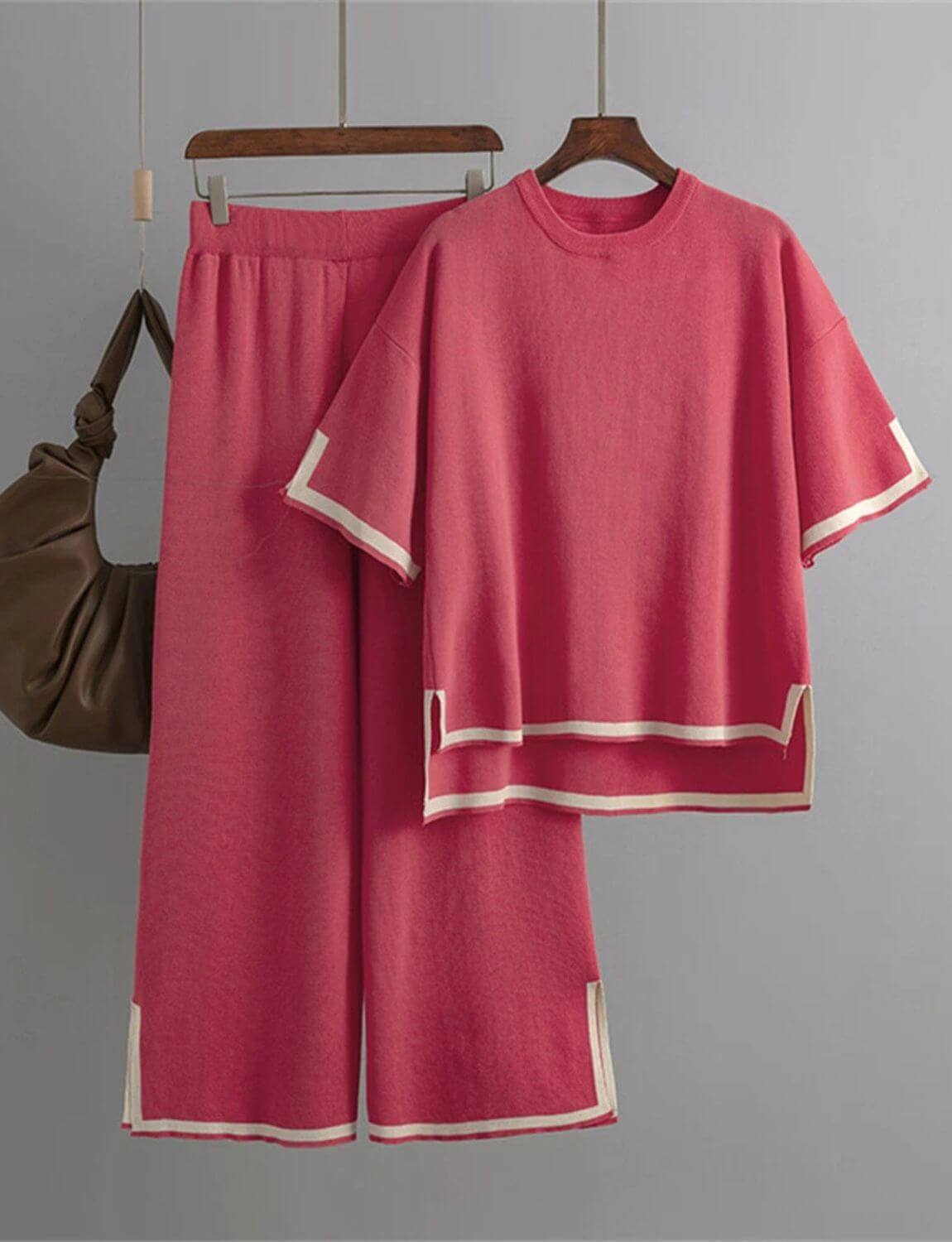 Lovisa™ – Komfortabelt sett med topp og bukse