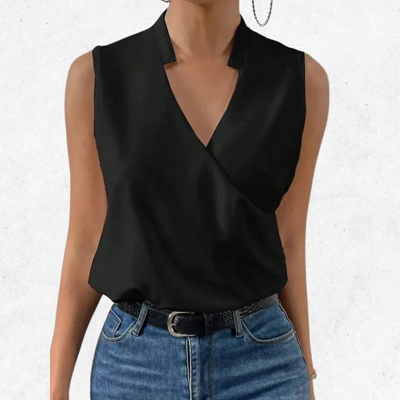 Olivia™ – Klassisk Ermeløs Bluse med V-hals (1+1 GRATIS)