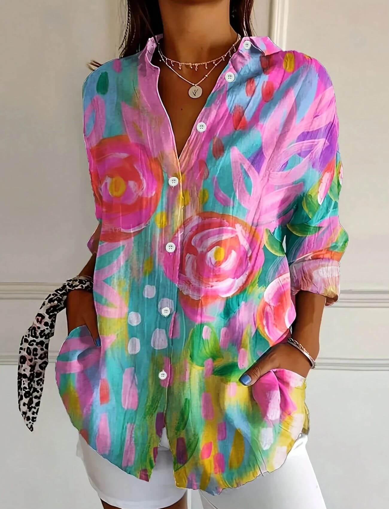 Caroline™ – Komfortabel Bluse med Fargerikt Blomsterprint