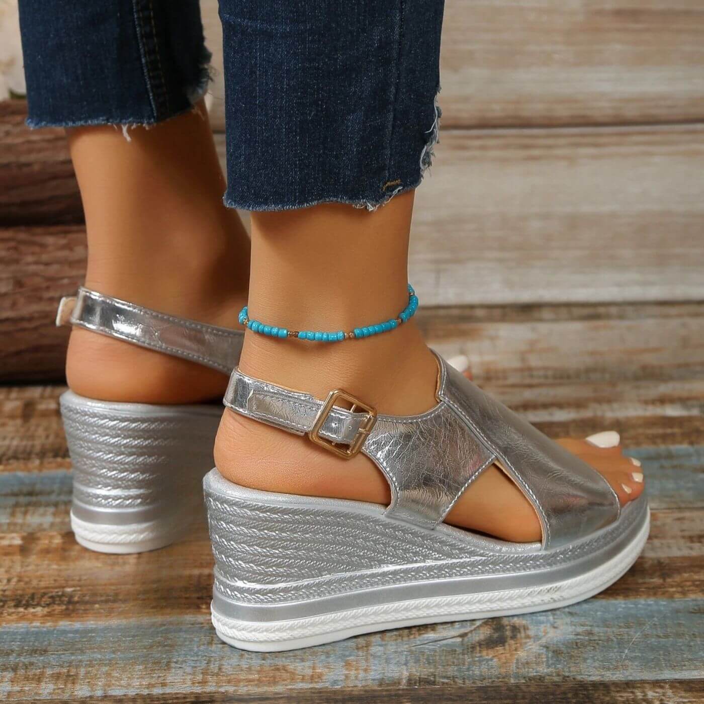 Janne™ – Elegante Ortopediske Kilesandaler