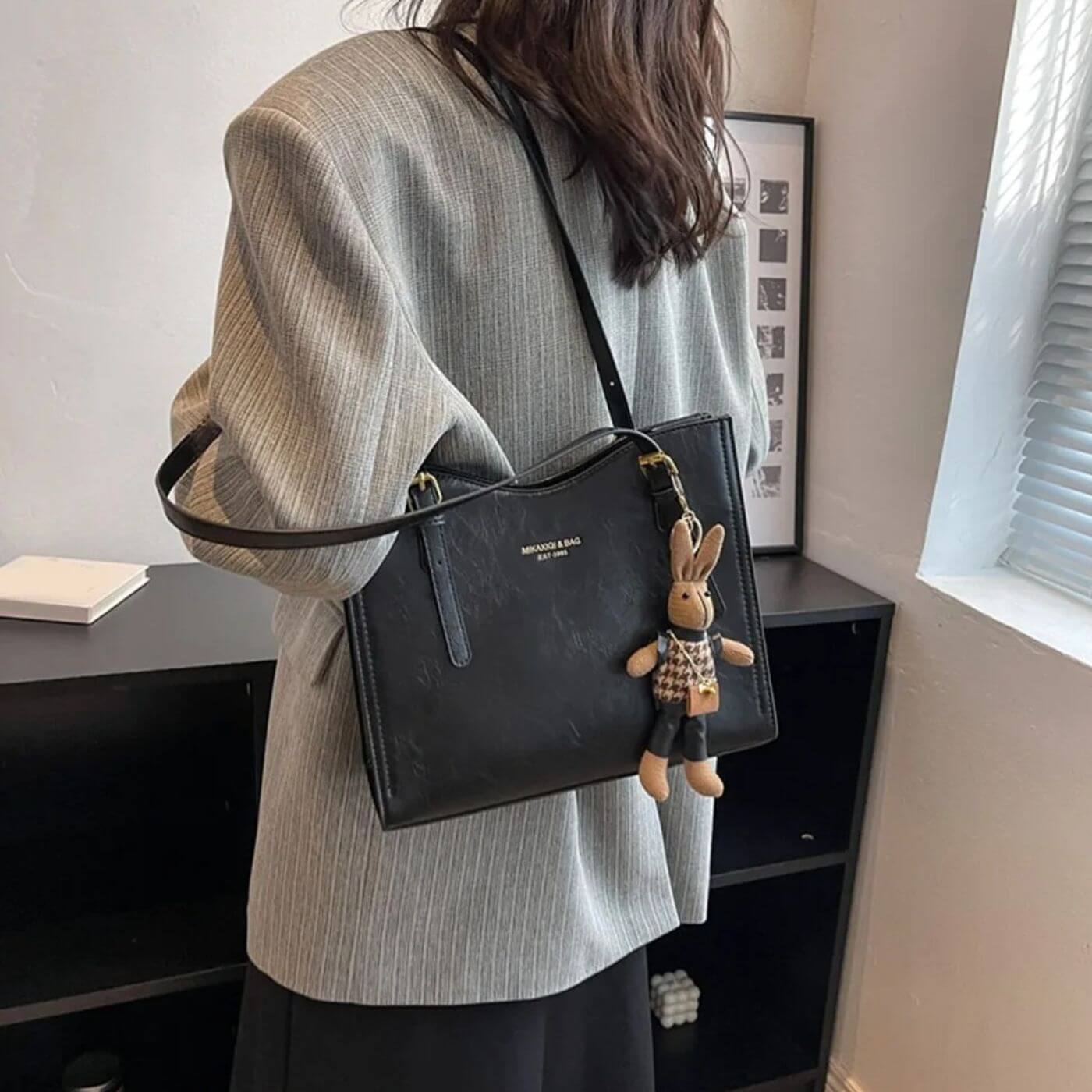 Lene™ – Bunny Charm Vintage Skulderveske i Skinn