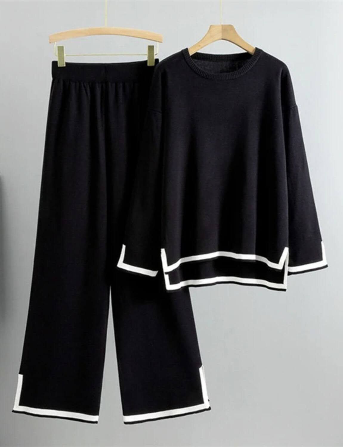 Lovisa™ – Komfortabelt sett med topp og bukse