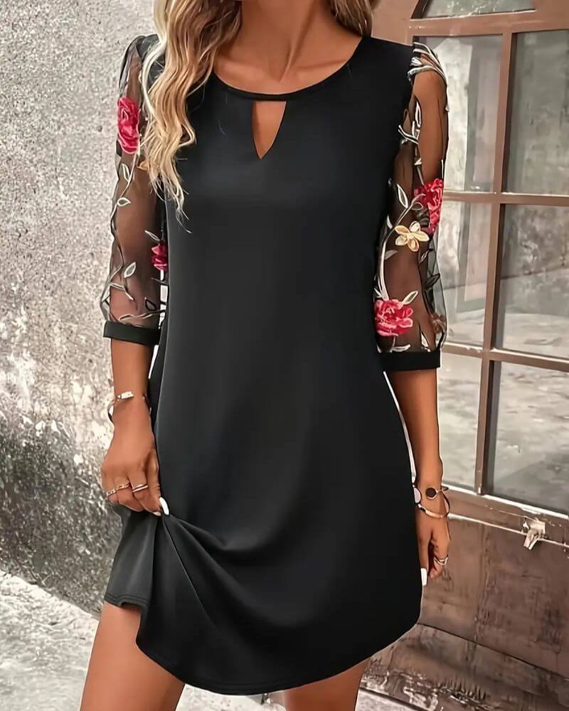 Madison™ - Elegant Blomstret Brodert Minikjole