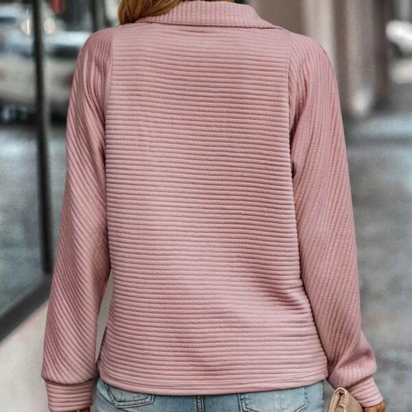 Pernille™ – Elegant Glidelåsgenser med V-hals